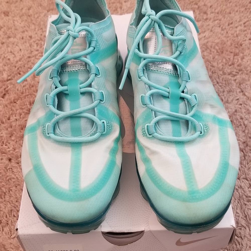 Nike Women’s Aqua/Turquoise and White Running Sneakers